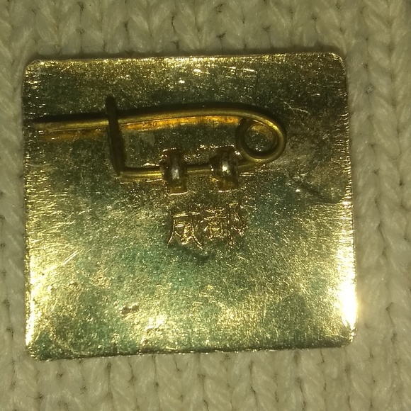 Extreamy rare Vintage button from Hong Kong prior to 1940. - Picture 2 of 3